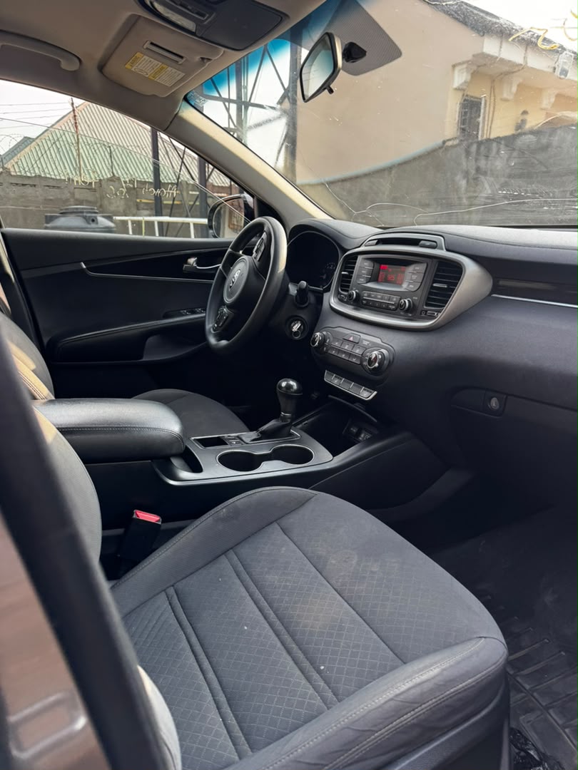 
								ABUJA📍FOREIGN USED 2016 KIA SORENTO IN PRISTINE CONDITION WITH 2026 ENTRY FULLY PAID DUTY 14.5M ONLY full									