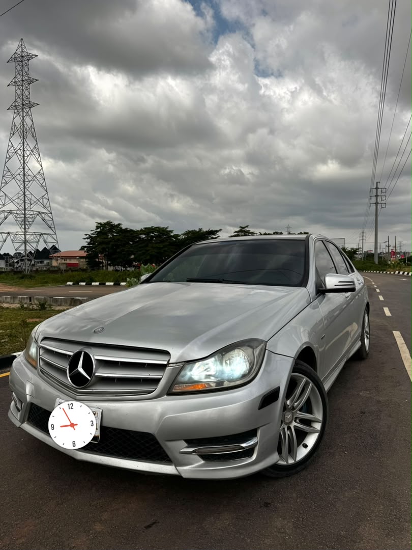 
								iveaway Deal‼️‼️‼️ Neatly Used 2012 Mbenz C250 buy and drive  (Key Entry & Sunroof) with duty (WASH & FLY) going for just 9.2m Net 200k sambo with me Lugbe Abuja📍 ZERO CHAIN DEAL full									
