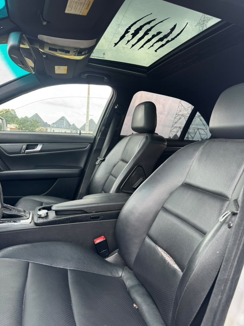 
								iveaway Deal‼️‼️‼️ Neatly Used 2012 Mbenz C250 buy and drive  (Key Entry & Sunroof) with duty (WASH & FLY) going for just 9.2m Net 200k sambo with me Lugbe Abuja📍 ZERO CHAIN DEAL full									
