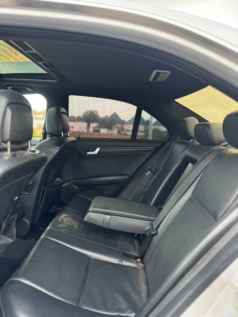 
								iveaway Deal‼️‼️‼️ Neatly Used 2012 Mbenz C250 buy and drive  (Key Entry & Sunroof) with duty (WASH & FLY) going for just 9.2m Net 200k sambo with me Lugbe Abuja📍 ZERO CHAIN DEAL full									