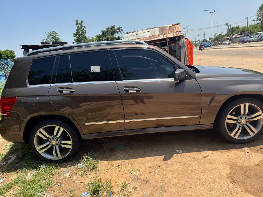 
								Just arrived direct Belgium 🇱🇷 glk 350 4matic 2014 model custom duty 2026 and in pristine condition 👍 power booting fullest option @ just 16.5m net 🥅 DEIDEI ABUJA full									