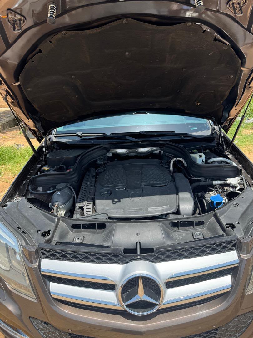 
								Just arrived direct Belgium 🇱🇷 glk 350 4matic 2014 model custom duty 2026 and in pristine condition 👍 power booting fullest option @ just 16.5m net 🥅 DEIDEI ABUJA full									
