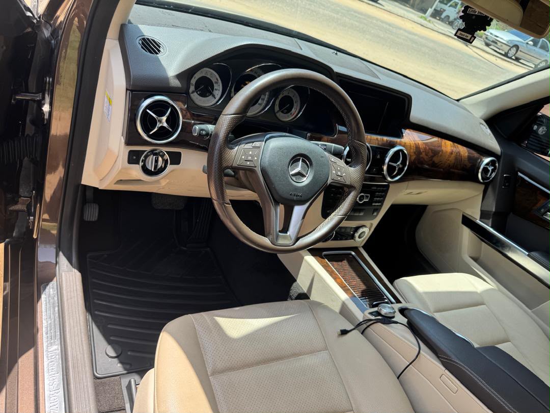 
								Just arrived direct Belgium 🇱🇷 glk 350 4matic 2014 model custom duty 2026 and in pristine condition 👍 power booting fullest option @ just 16.5m net 🥅 DEIDEI ABUJA full									
