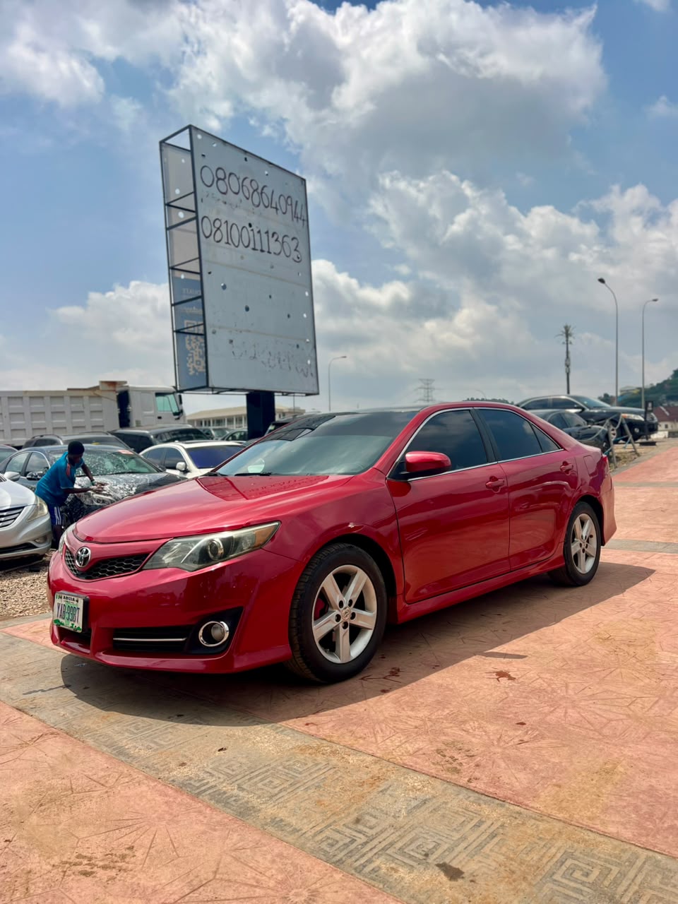 
								Neatly Used Toyota Camry SE 2013 keyless  In perfect condition  Buy and Drive   8.5 Million full									