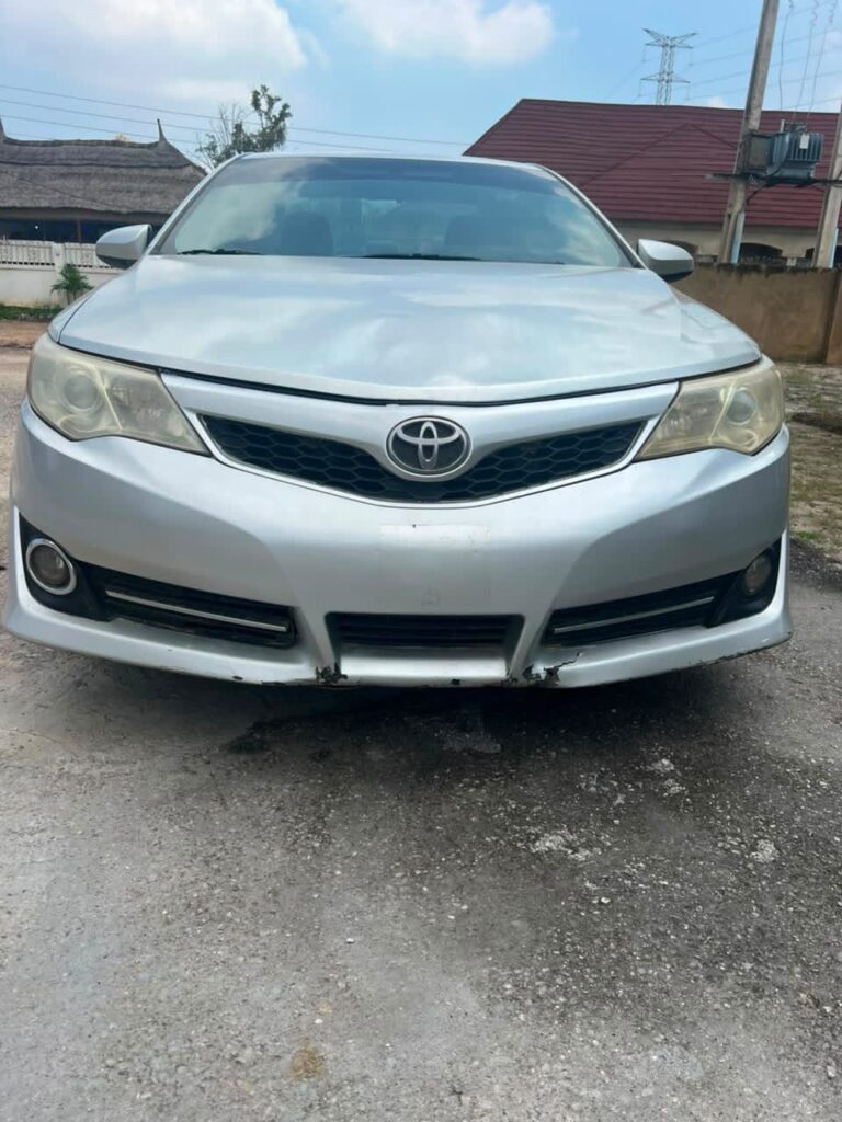 Super clean  Toyota Camry 2013 model Sound engine and gear  Ac chilling  Original duty  First body  Location Abuja  Price 8.4m