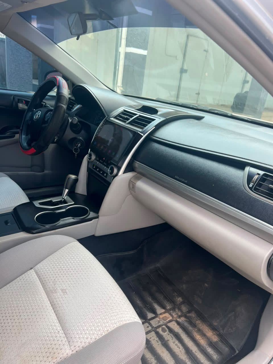 
								Super clean  Toyota Camry 2013 model Sound engine and gear  Ac chilling  Original duty  First body  Location Abuja  Price 8.4m full									