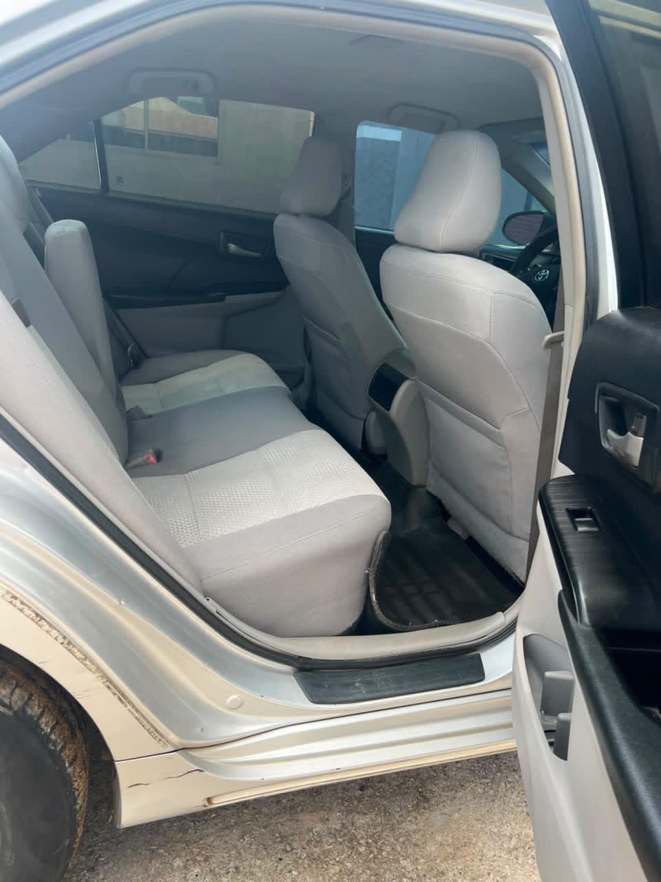 
								Super clean  Toyota Camry 2013 model Sound engine and gear  Ac chilling  Original duty  First body  Location Abuja  Price 8.4m full									