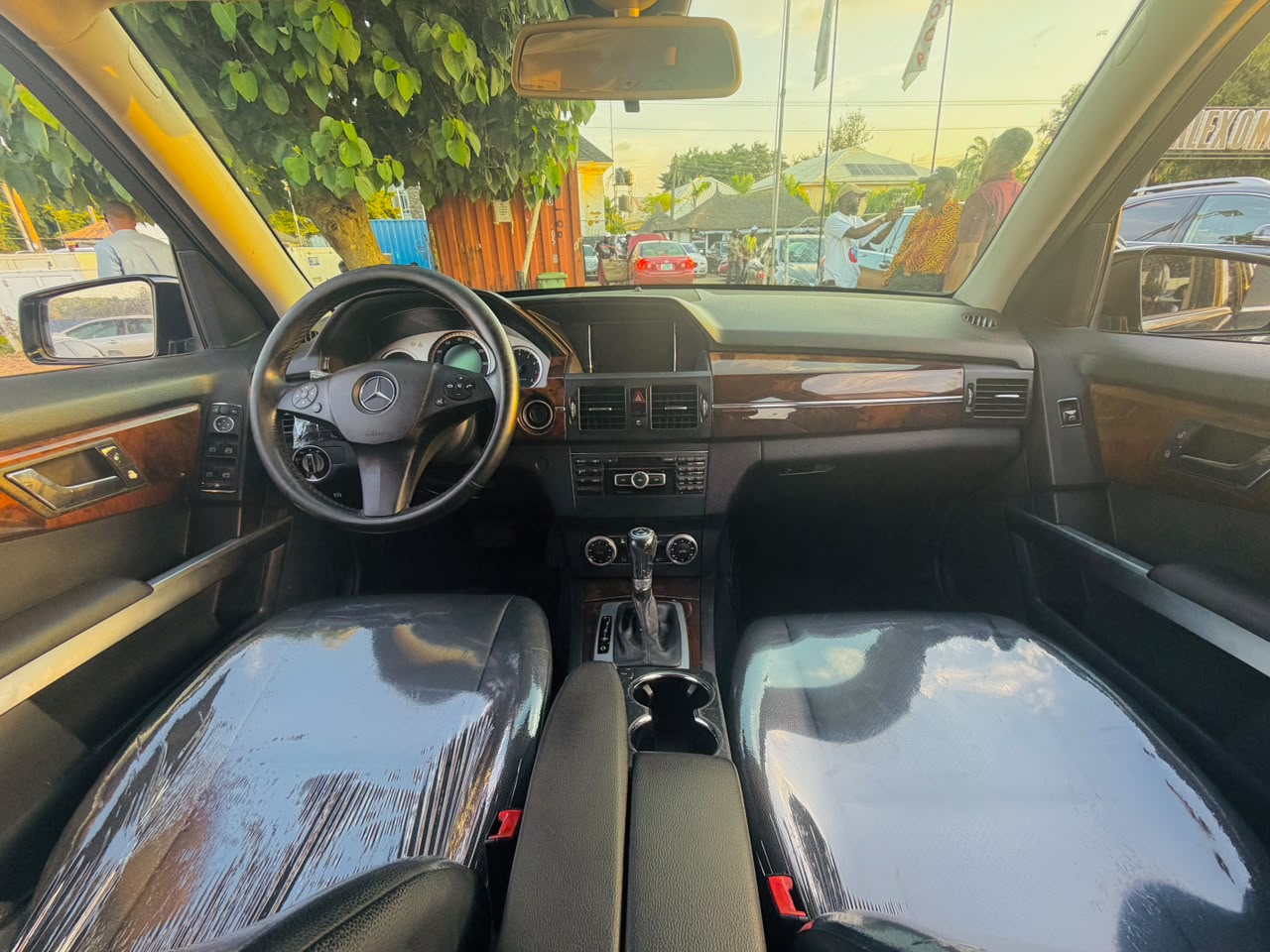 
								Massive Distress Sale!!! TOKS 🇺🇸MERCEDES-BENZ GLK350 2011  Everything Blessed  No Nigerian Paint  Pure Virgin Car  Duty: 2026 fully paid Price: 10.5 million Settlement: TBD  Location: Abuja  Rush before you hear sold o 🤝  This kind of deal hardly comes twice. full									
