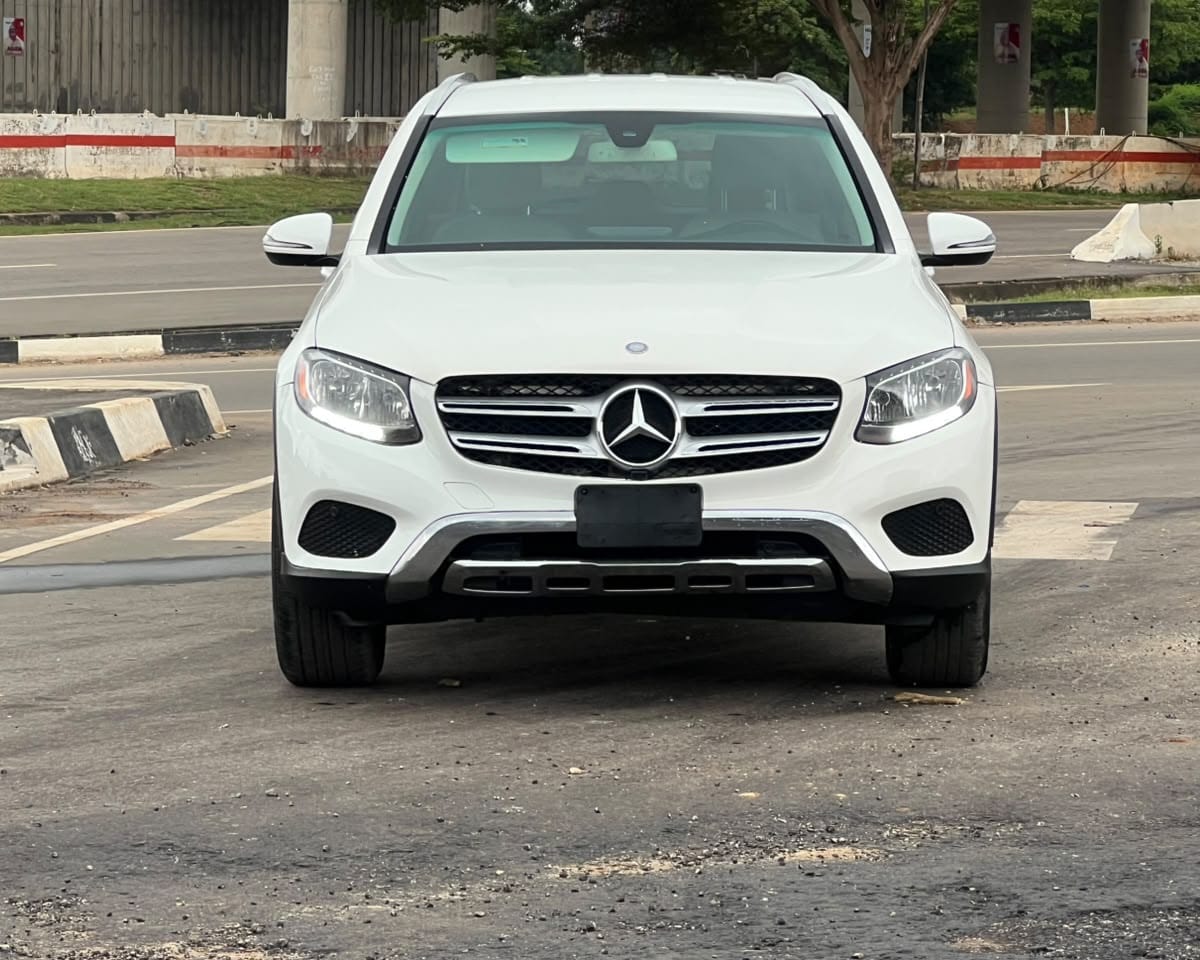 
								FOREIGN USED 2016 MERCEDES-BENZ GLC300 NOTHING TO FIX WITH ORIGINAL CUSTOM DUTY GOING FOR 26.5M ABUJA DEAL full									