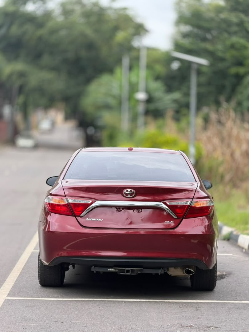 
								JUST IN ‼️🔥  2015 TOYOTA CAMRY XLE   ORIGINAL DUTY 📃  KEYLESS ENTRY AND IGNITION, SUNROOF, WIRELESS 🛜 CHARGING AND BACK A/C VENT   PRICE: 16.2M   ABUJA DEAL📍  NATIONWIDE DELIVERY full									