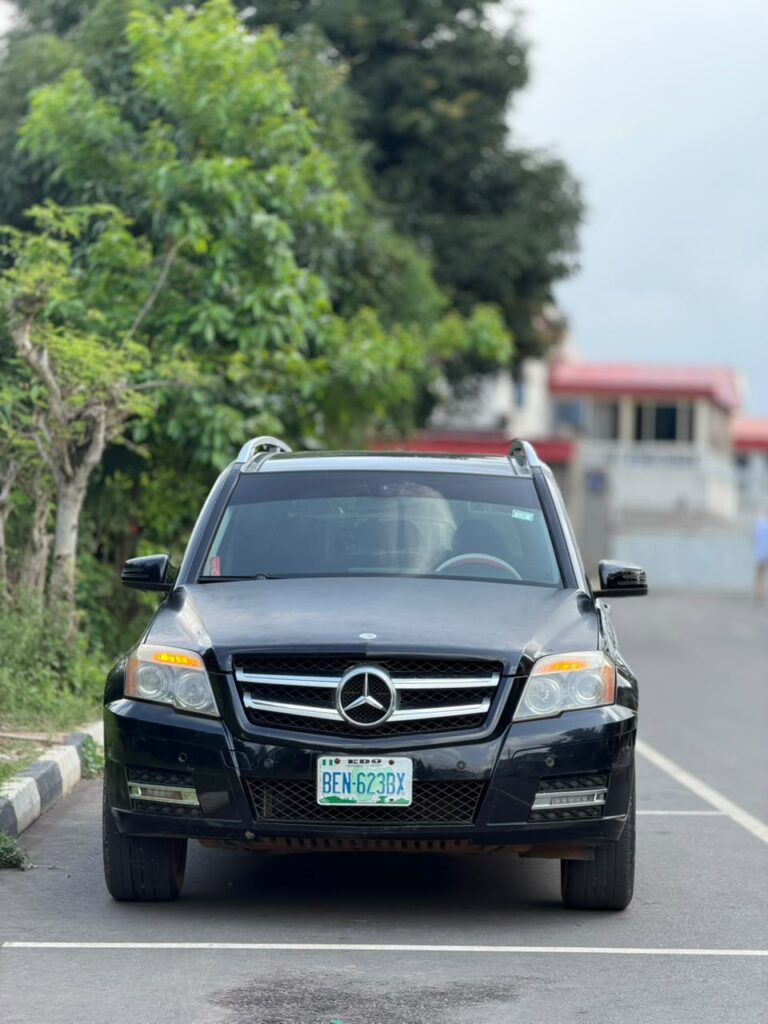 2010 REG. GLK350 DOUBLE PANORAMIC VIEW WITH DUTY 7.6M ABUJA DEAL