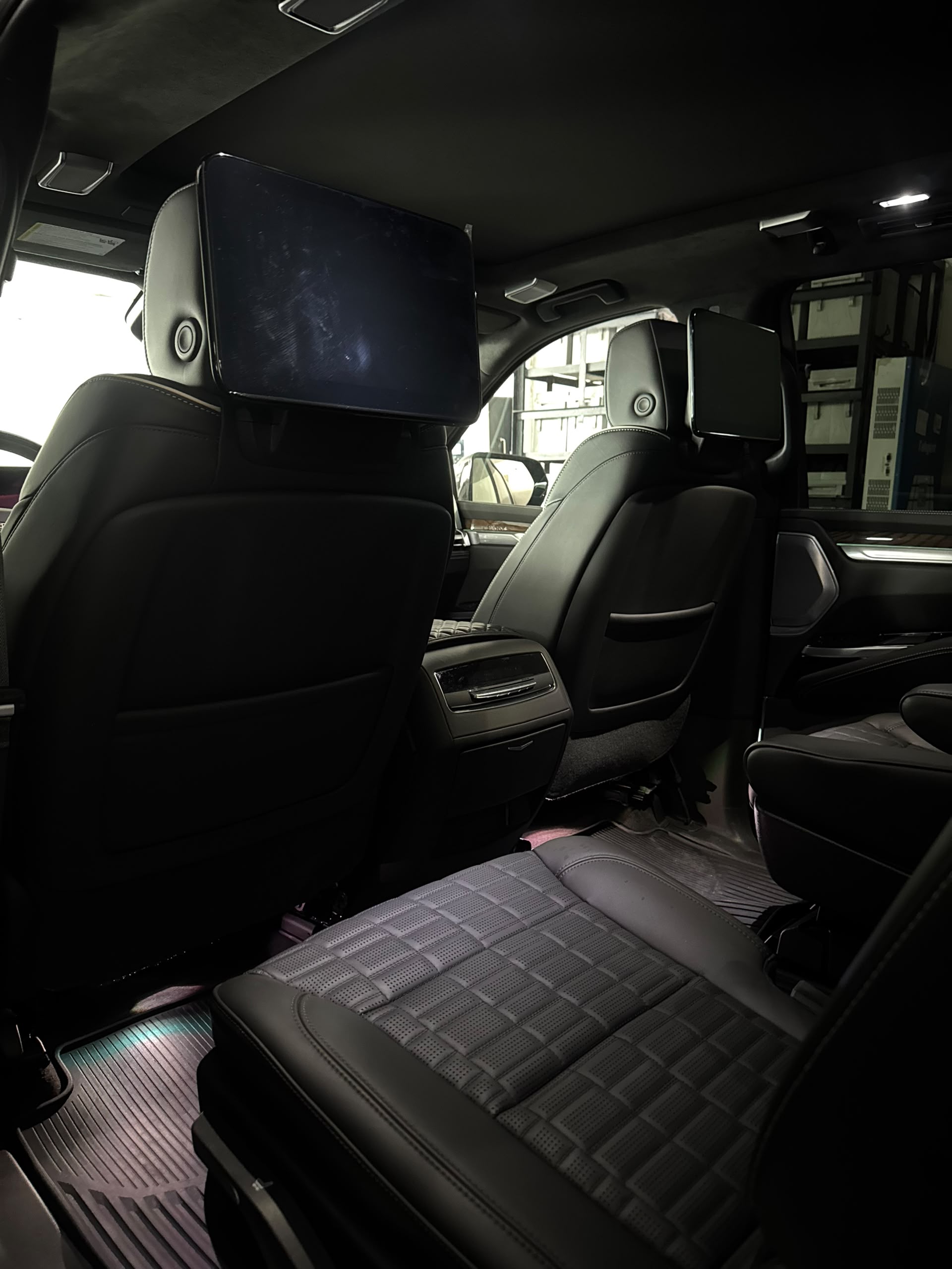
								CADILLAC ESCALADE 2026 model Brand new @260m Dm full									