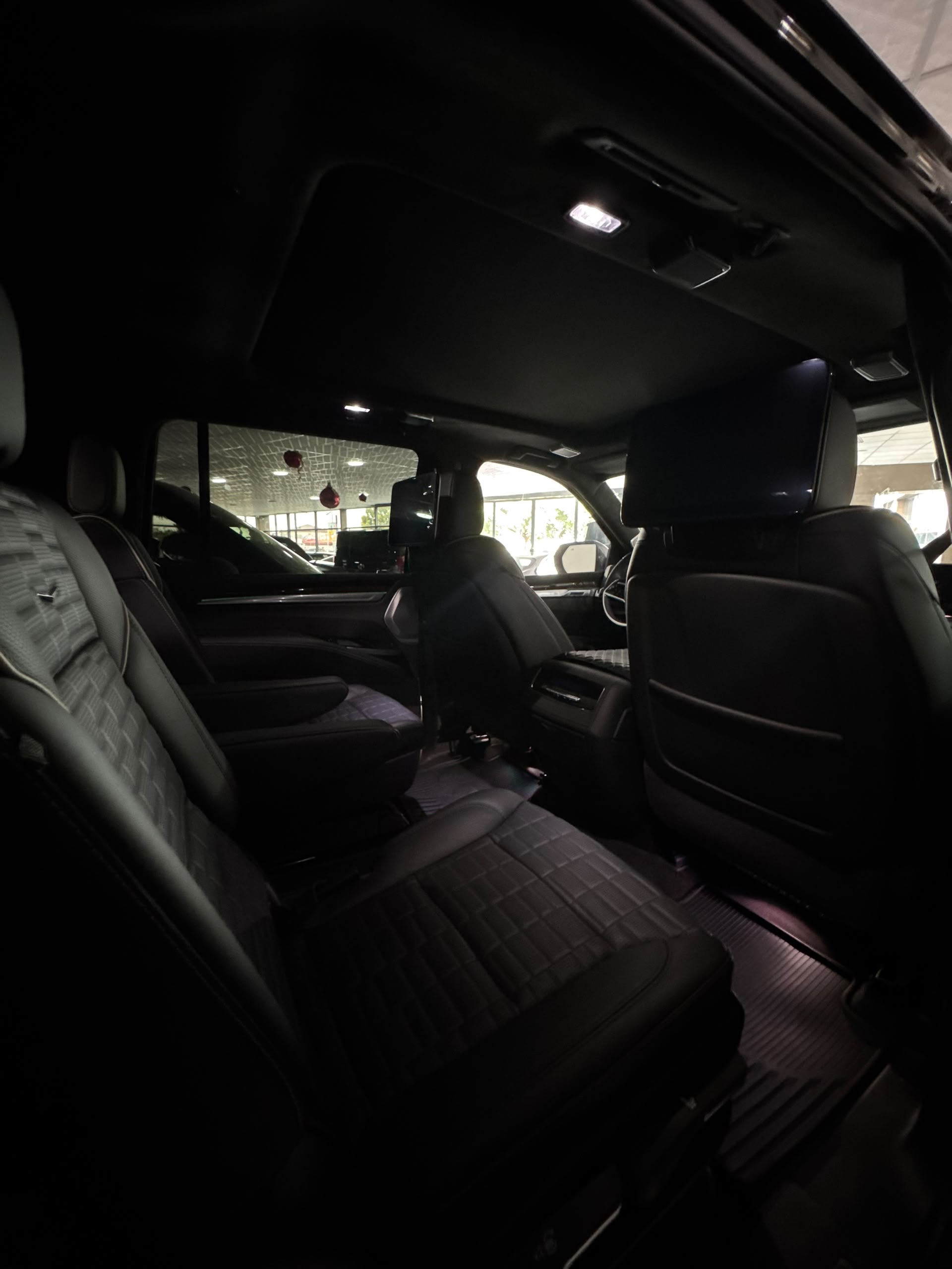 
								CADILLAC ESCALADE 2026 model Brand new @260m Dm full									