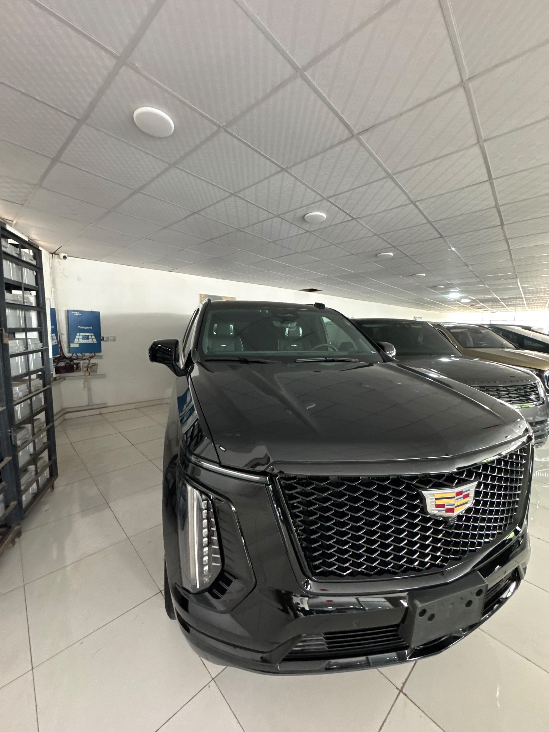 
								CADILLAC ESCALADE 2026 model Brand new @260m Dm full									