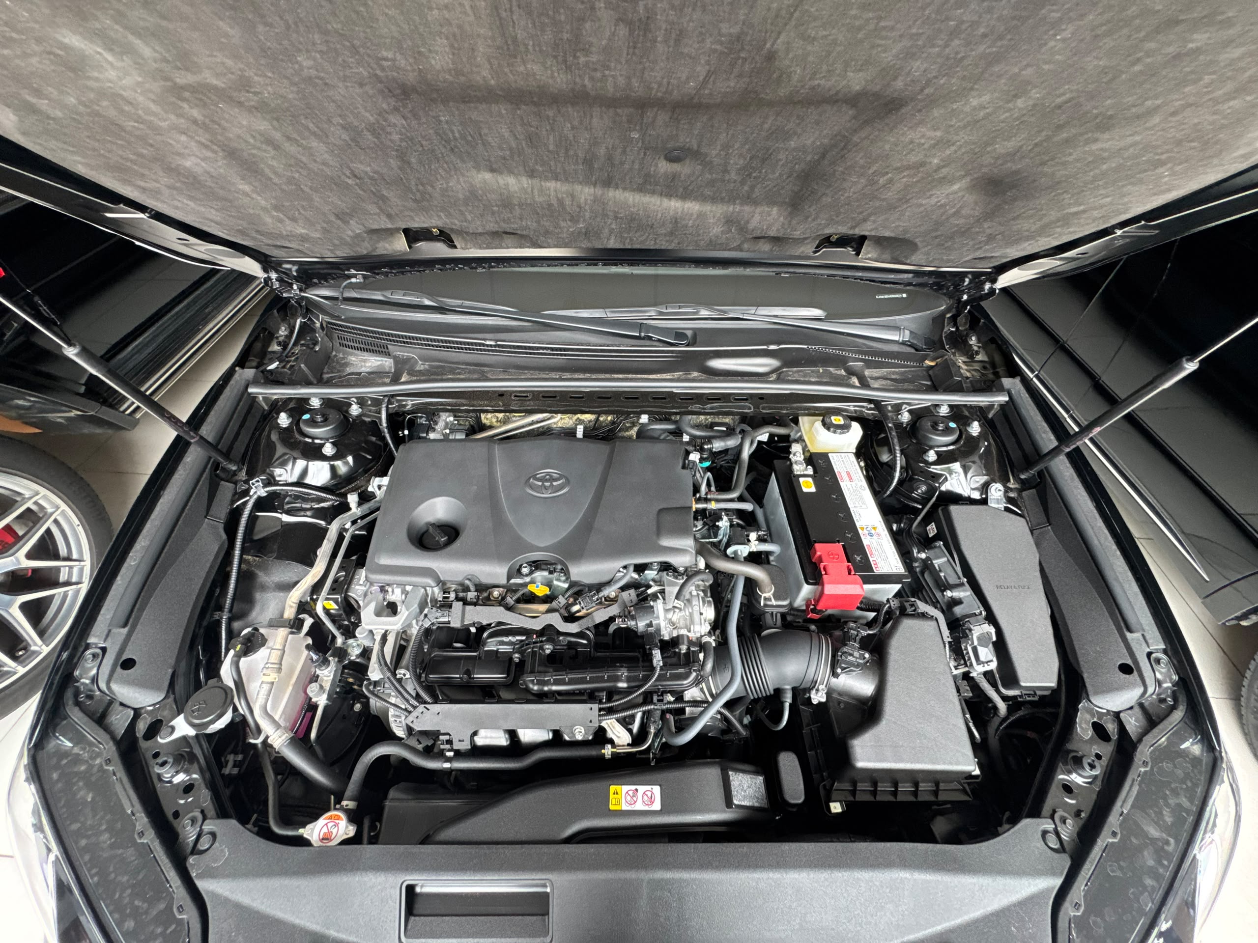 
								Brand new 2026 TOYOTA CAMRY @ 105m only dm full									