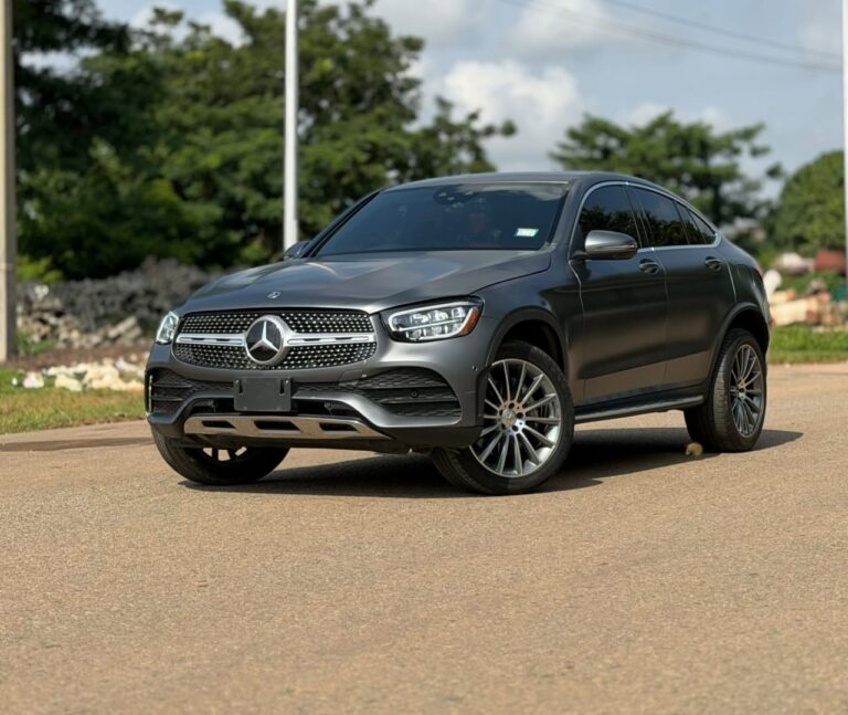 FOREIGN USED 2023 MERCEDES-BENZ GLC300 NOTHING TO FIX WITH ORIGINAL CUSTOM DUTY FULLY PAID UNTAMPERED SYSTEM GOING FOR 92M ABUJA DEAL