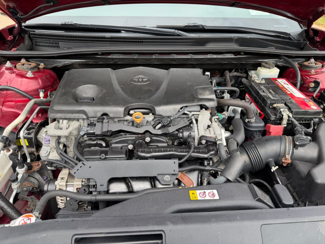 
								FOREIGN USED 2018 TOYOTA CAMRY LE V4 NOTHING TO FIX WITH ORIGINAL CUSTOM DUTY UNTAMPERED SYSTEM GOING FOR 22.5M ABUJA DEAL full									