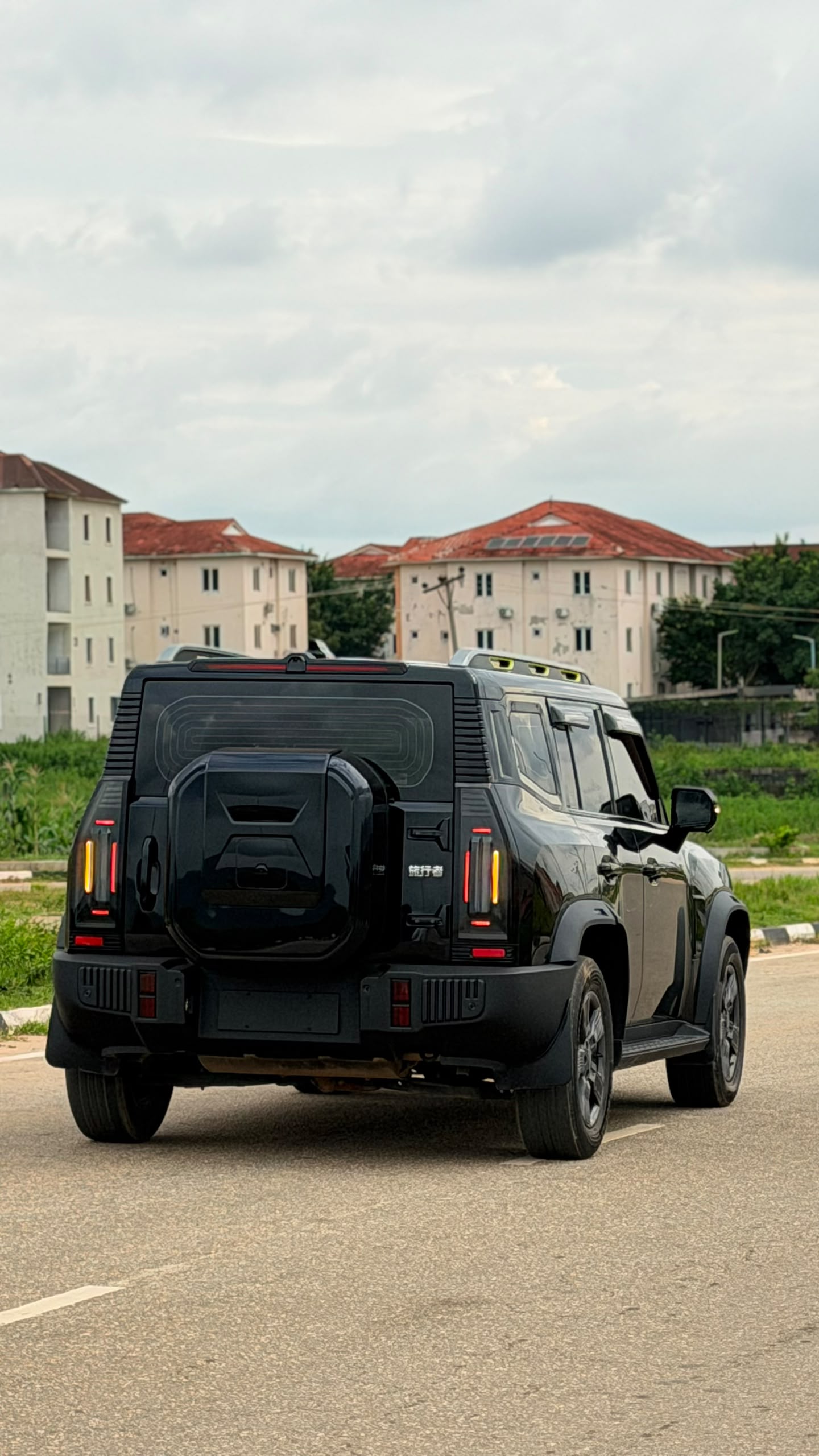 
								FOREIGN USED 🇨🇳 2025 JETOUR T2 SUV WITH 360 DEGREE CAMERA,FULL PANORAMIC ROOF,CRUISE CONTROL ON HIGHER TRIMS,LANE ASSIST,AUTOMATIC EMERGENCY BRAKING,5.6 INCH CENTRAL SCREEN,PUSH TO START AND VERIFIED DUTY VALID FOR 45.5 MILLION NAIRA ONLY full									