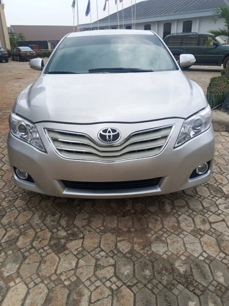 Tok standard, Toyota Camry 08 model unregistered 2025 entry engine and gear untempered AC factory fits buy and drive nothing to fix price 5.3m location Abacha Road nyanya Abuja settlement 100k