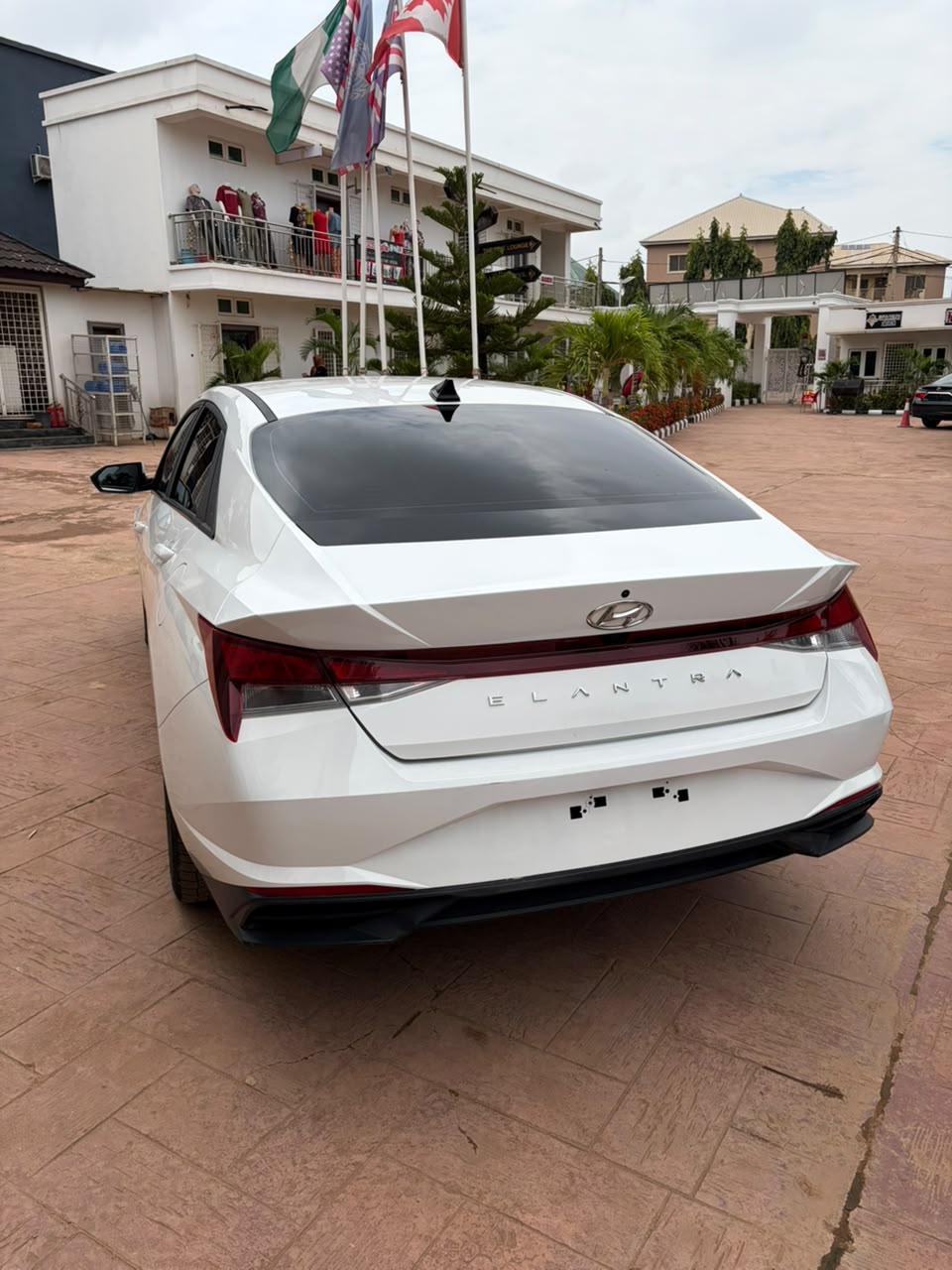 
								Distress foreign used Hyundai Elantra 2023 model, pano roof, thumb start, back AC vent, reverse and front camera, body marseach seat with heat sensor, low milage for just 29m. Buyer settle 500k Abacha road full									