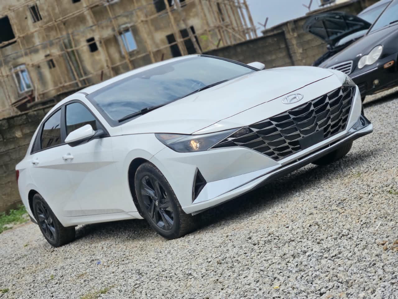
								Distress foreign used Hyundai Elantra 2023 model, pano roof, thumb start, back AC vent, reverse and front camera, body marseach seat with heat sensor, low milage for just 29m. Buyer settle 500k Abacha road full									