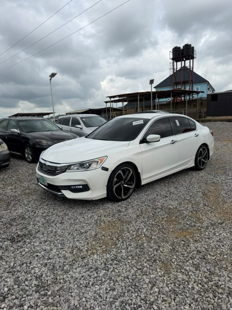 Honda accord 2016 model Belgium standard nothing to fix location Abuja price 12.6M