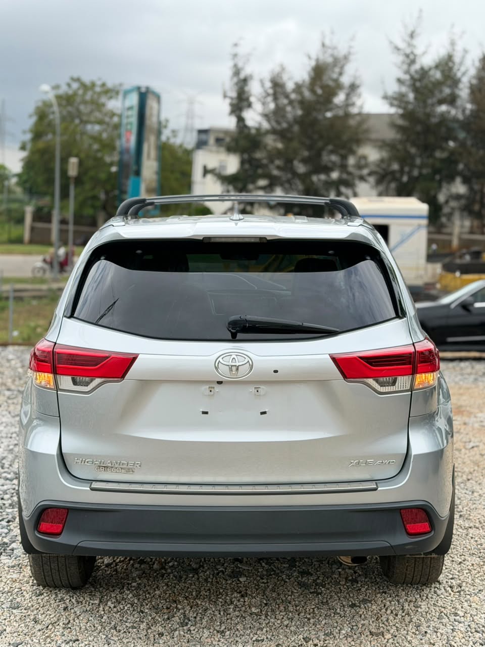 
								2018 DIRECT BELGIUM 🇧🇪 TOYOTA HIGHLANDER WITH A CLEAR DUTY✅KEYLESS ‼️ SUN ROOF ‼️REVERSE CAMERA 📷 AND OTHERS… HEADED FOR 28.8 MILLION NAIRA ONLY full									