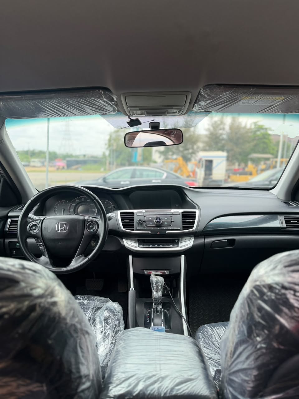 
								2015 DIRECT BELGIUM 🇧🇪 HONDA ACCORD WITH A CLEAR DUTY✅KEY ENTRY‼️ SUN ROOF ‼️REVERSE CAMERA 📷 AND OTHERS… HEADED FOR 11.8MILLION NAIRA ONLY full									