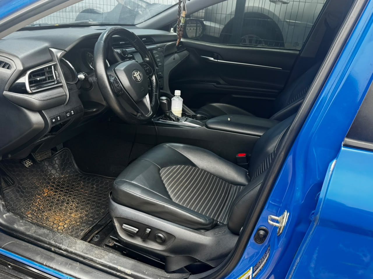 
								TOYOTA CAMRY SE (2019)  ➖ABUJA USED 🌎 LOCATION ABUJA  🔲DUTY PAID ⬛ SUPER CLEAN, A/C, UNTAMPARED V4 ENGINE AND GEAR, BUY AND DRIVE. 🏷️16M Net 📍Abuja Dea full									