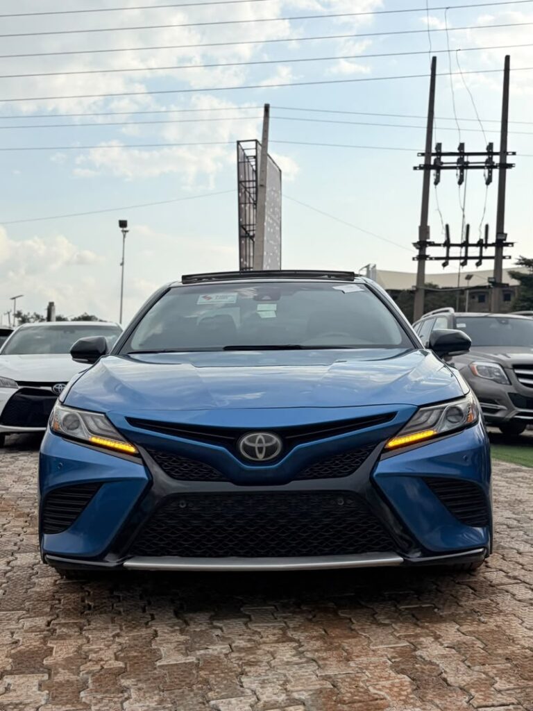 Touch down🔥🔥  Distress 2018 Camry XSE direct Belgium with original custom duty, Low mileage  💢 Keyless Entry 💢 Double Pano 💢 Blue on black interior  🏷️*20M*  📍Abuja