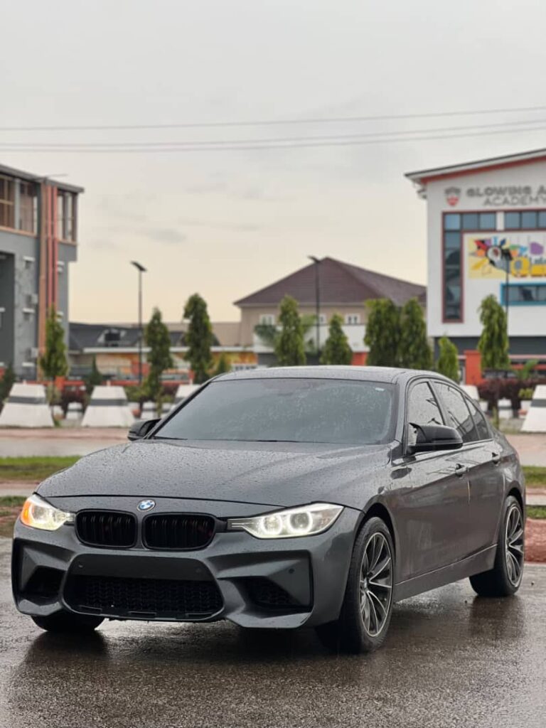 Distress Sale‼️  ✨2013 BMW F30 3 Series  Fullest option, Reverse camera 360° camera with duty, Engine perfect Going for 13.5M  LOCATION: 📍ABUJA DEAL