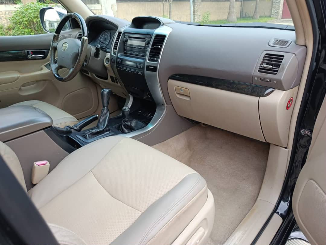 
								2009 v6 prado not upgraded 19M  With Untampered engine and gear full									