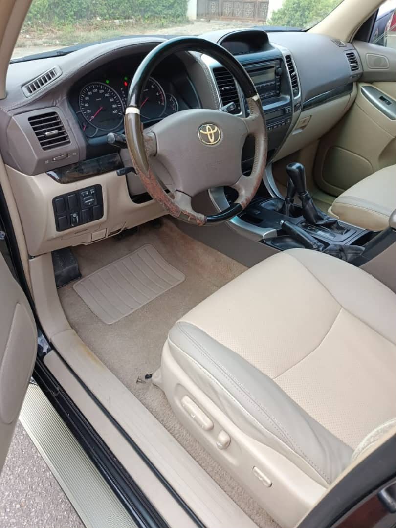 
								2009 v6 prado not upgraded 19M  With Untampered engine and gear full									