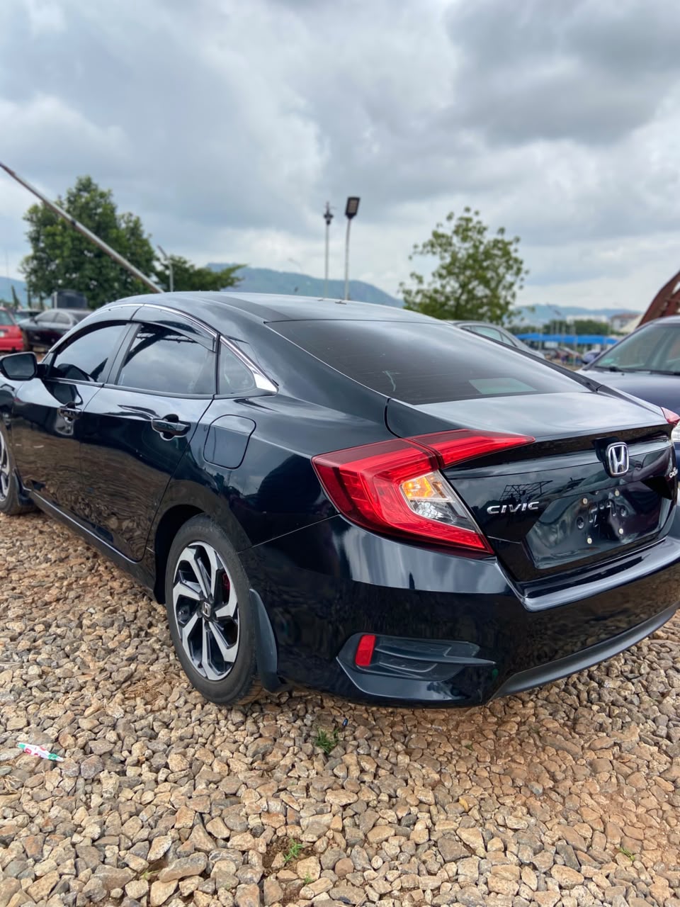 
								Direct Belgium 2015 Honda Civic Full option Excellent condition with recent duty  Going for 15,3m Kubwa Abuja full									