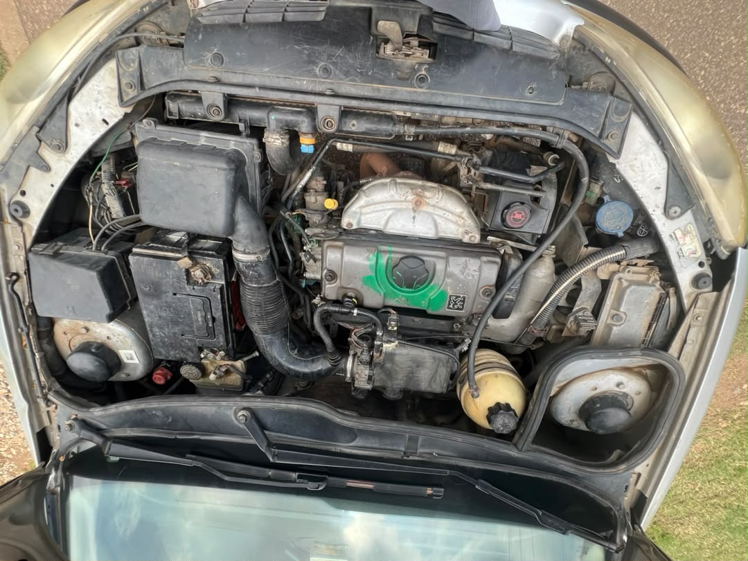 
								Distress sales ‼️🔥Super clean Peugeot 206 manual first body untouched engine going for 2.5 full									
