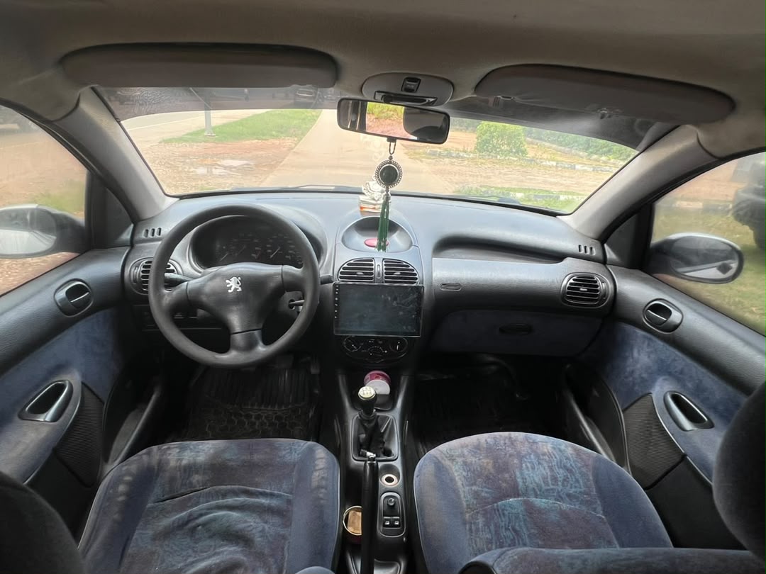 
								Distress sales ‼️🔥Super clean Peugeot 206 manual first body untouched engine going for 2.5 full									