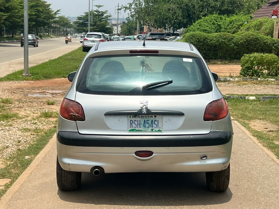 
								Distress sales ‼️🔥Super clean Peugeot 206 manual first body untouched engine going for 2.5 full									