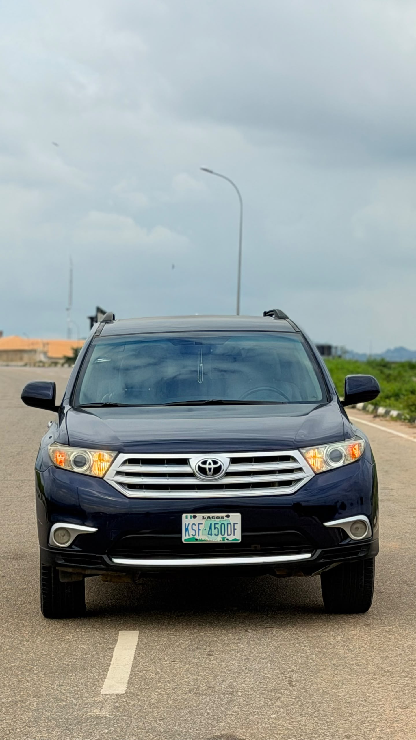 
								REGISTERED 2013 TOYOTA HIGHLANDER 4WD WITH KEY ENTRY UNTEMPERED V4 ENGINE AC CHILLING AND VERIFIED DUTY VALID,  💰 PRICE #12.5 MILLION 📍 LOCATION ABUJA full									