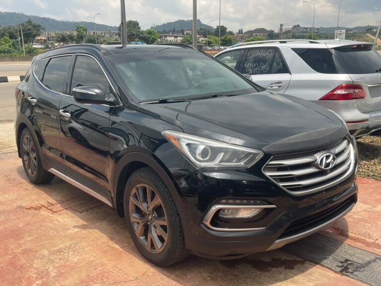 Super clean unregistered 2017 santafe full options pano, 360 camera Available for inspection 17m