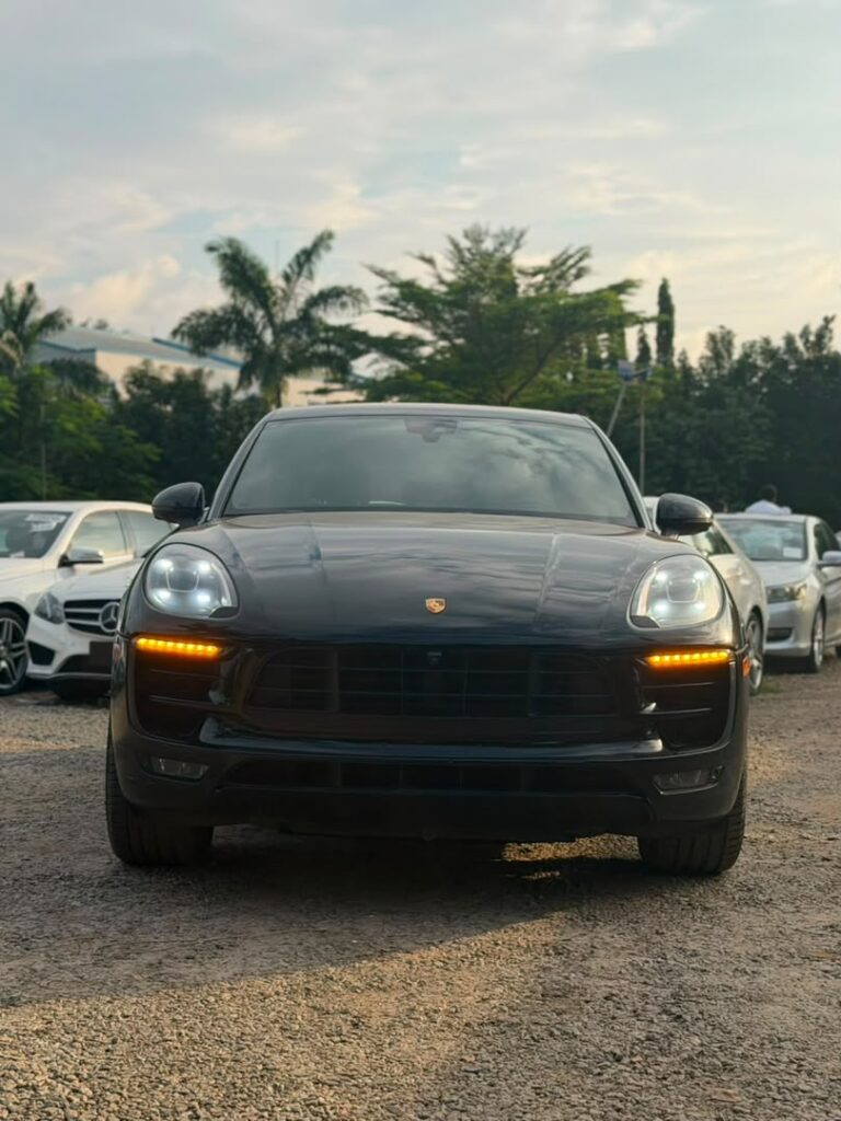 Foreign used 2017 porsche macan for 35m  Abuja