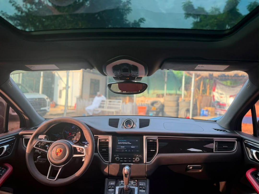 
								Foreign used 2017 porsche macan for 35m  Abuja full									