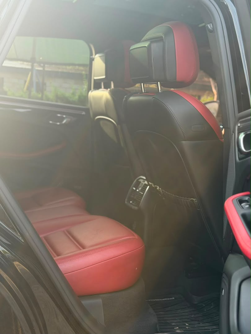 
								Foreign used 2017 porsche macan for 35m  Abuja full									