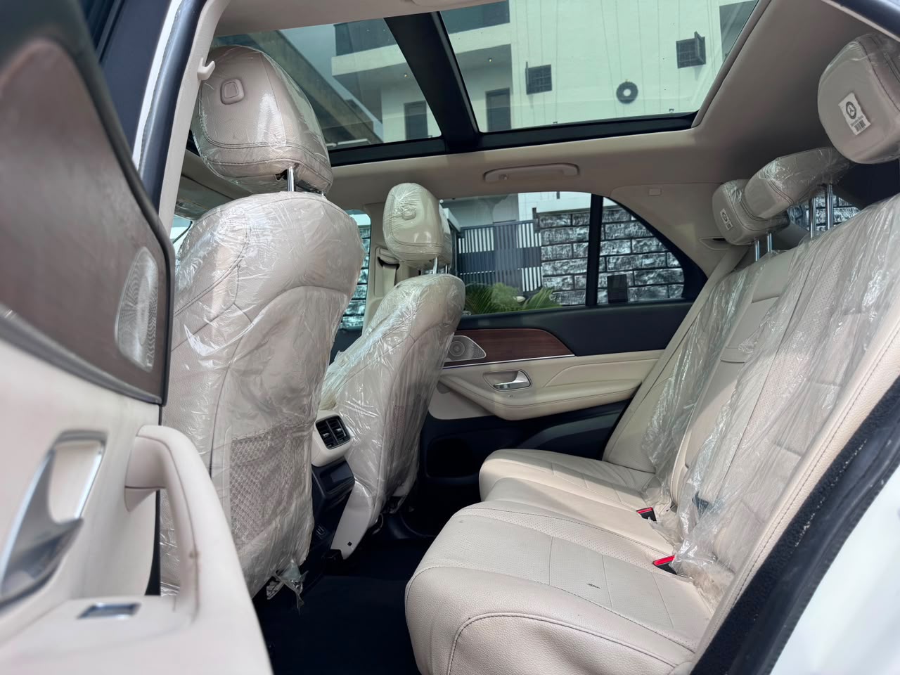 
								New arrive direct Belgium 2021 GLE 350 with Original Custom Duty Going For just 52m location Abuja car with me full									