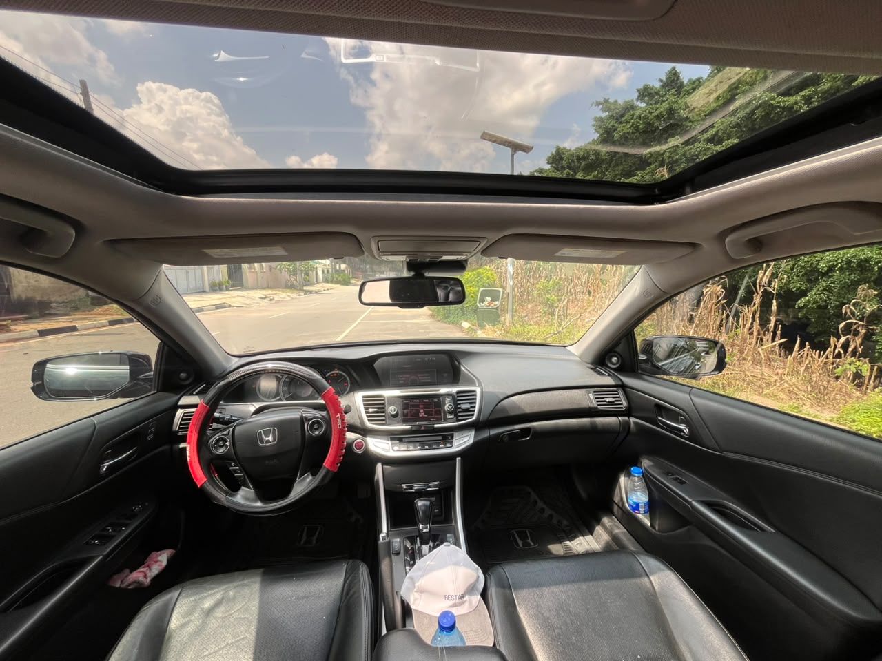 
								SUPER CLEAN FOREIGN USED HONDA ACCORD 2015 🇺🇸  FOUR CYLINDER ENGINE, KEYLESS ENTRY AND IGNITION, LEATHER SEATS, SUNROOF, REVERSE AND BACKUP CAMERA 📸 ETC.  ORIGINAL DUTY 📃  PRICE: 15M (SLIGHTLY NEGOTIABLE) 💰  ABUJA DEAL 📍  NATIONWIDE DELIVERY full									