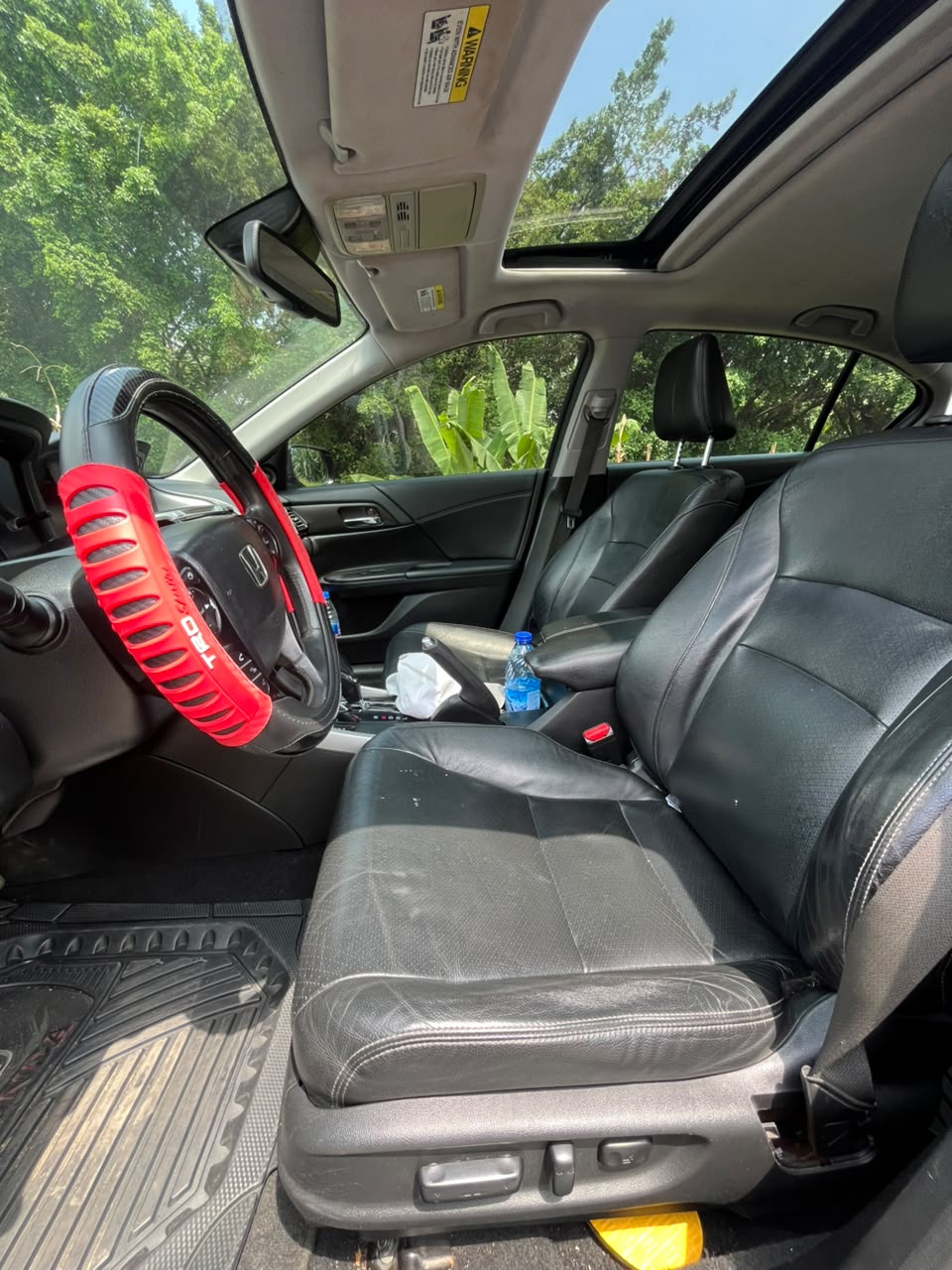 
								SUPER CLEAN FOREIGN USED HONDA ACCORD 2015 🇺🇸  FOUR CYLINDER ENGINE, KEYLESS ENTRY AND IGNITION, LEATHER SEATS, SUNROOF, REVERSE AND BACKUP CAMERA 📸 ETC.  ORIGINAL DUTY 📃  PRICE: 15M (SLIGHTLY NEGOTIABLE) 💰  ABUJA DEAL 📍  NATIONWIDE DELIVERY full									