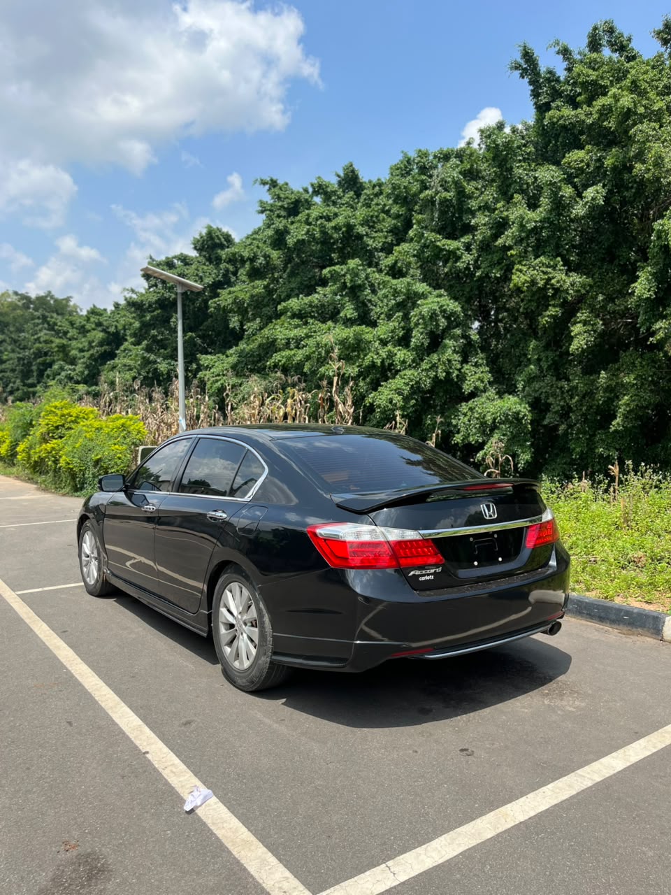 
								SUPER CLEAN FOREIGN USED HONDA ACCORD 2015 🇺🇸  FOUR CYLINDER ENGINE, KEYLESS ENTRY AND IGNITION, LEATHER SEATS, SUNROOF, REVERSE AND BACKUP CAMERA 📸 ETC.  ORIGINAL DUTY 📃  PRICE: 15M (SLIGHTLY NEGOTIABLE) 💰  ABUJA DEAL 📍  NATIONWIDE DELIVERY full									