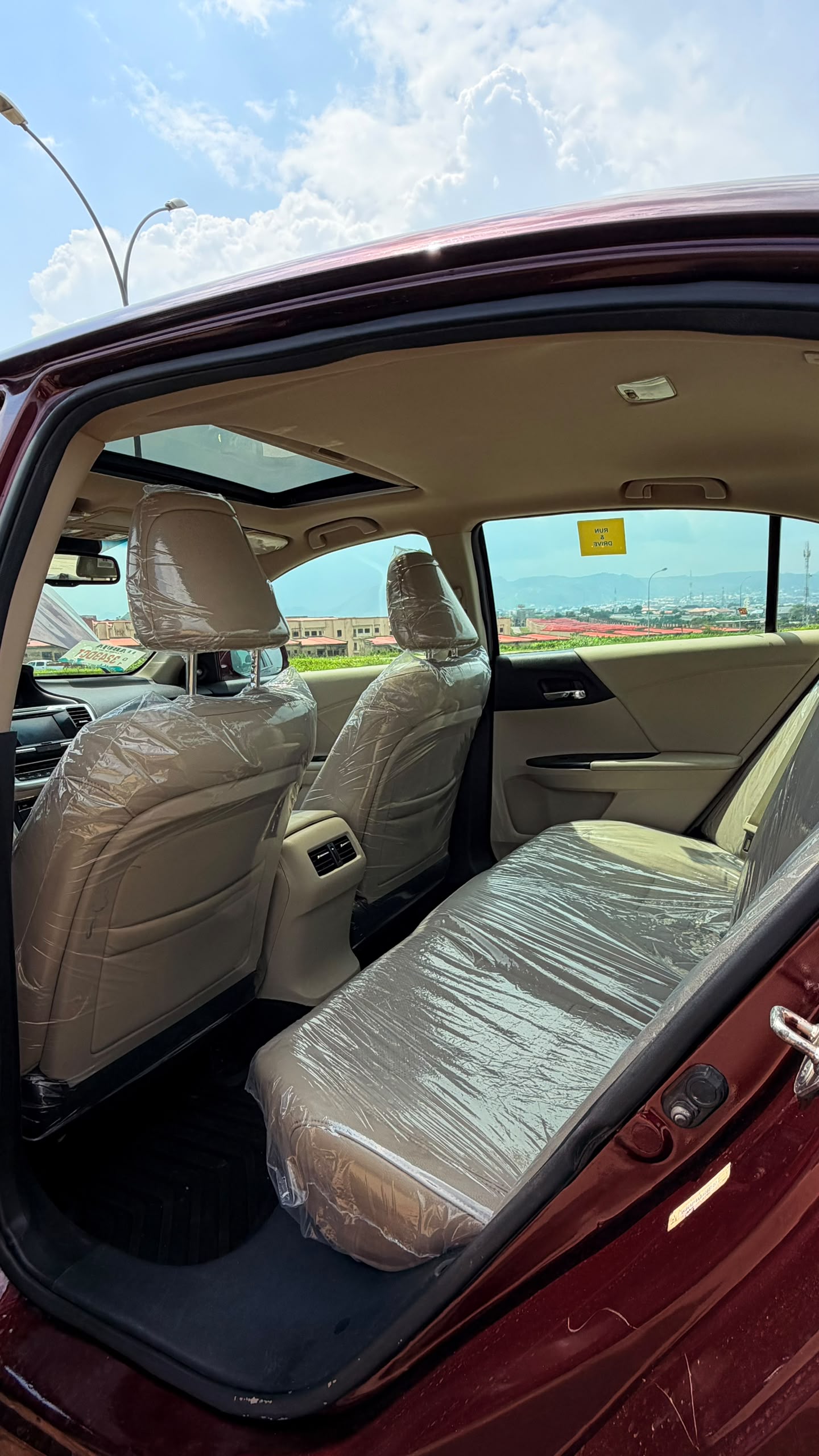 
								FOREIGN USED 2014 HONDA ACCORD TOURING EX-L WITH V4 ENGINE, PUSH TO START,MOONROOF,,REVERSE CAMERA, REAR/MULTI ANGLE BACKUP CAMERA,HONDA LANE WATCH CAMERA, AND VERIFIED DUTY VALID,  💰 PRICE #14 MILLION 📍 LOCATION ABUJA. full									