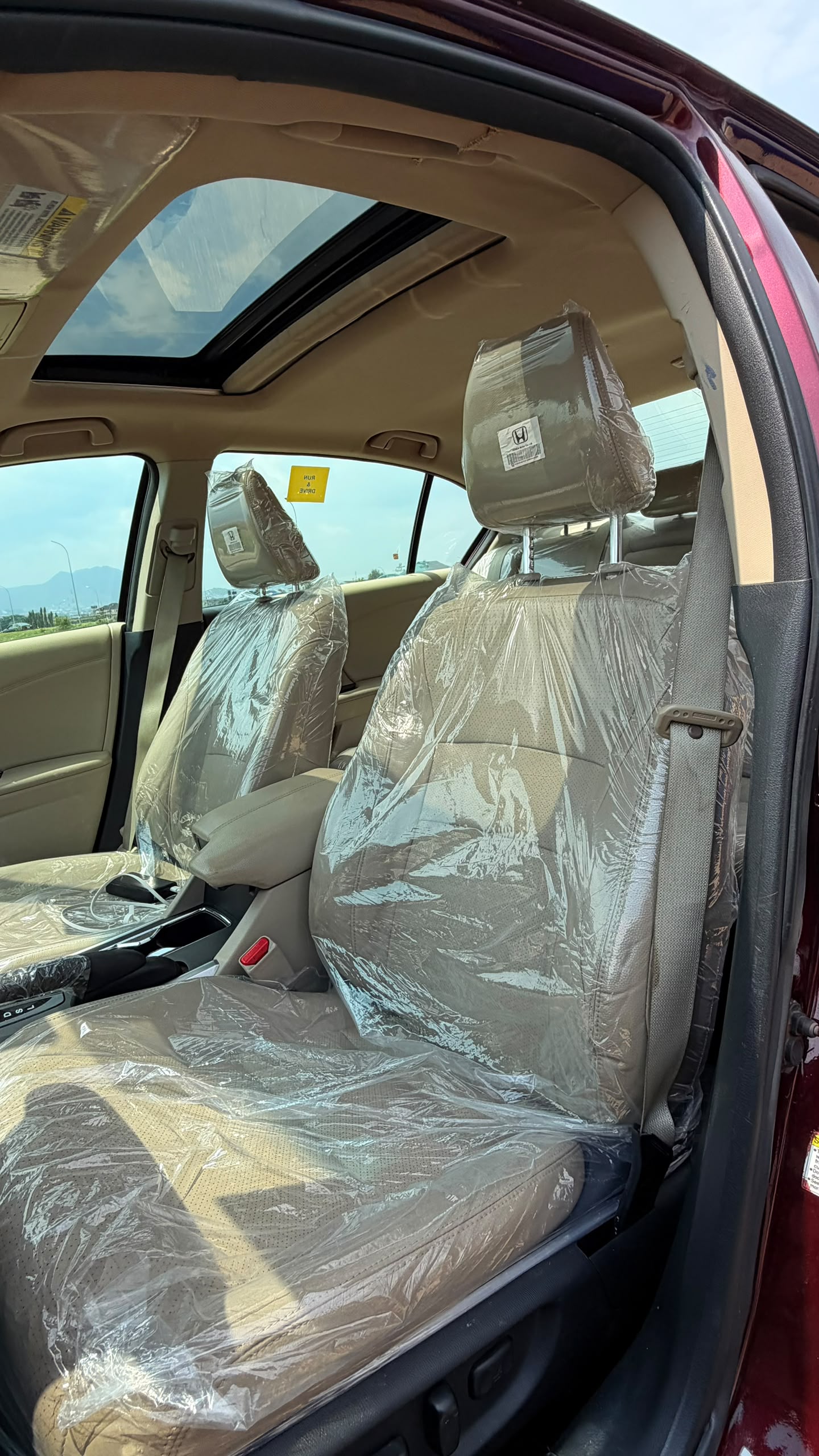 
								FOREIGN USED 2014 HONDA ACCORD TOURING EX-L WITH V4 ENGINE, PUSH TO START,MOONROOF,,REVERSE CAMERA, REAR/MULTI ANGLE BACKUP CAMERA,HONDA LANE WATCH CAMERA, AND VERIFIED DUTY VALID,  💰 PRICE #14 MILLION 📍 LOCATION ABUJA. full									