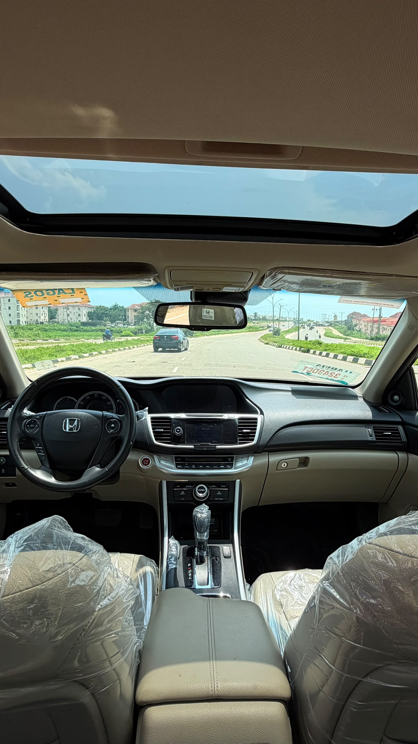 
								FOREIGN USED 2014 HONDA ACCORD TOURING EX-L WITH V4 ENGINE, PUSH TO START,MOONROOF,,REVERSE CAMERA, REAR/MULTI ANGLE BACKUP CAMERA,HONDA LANE WATCH CAMERA, AND VERIFIED DUTY VALID,  💰 PRICE #14 MILLION 📍 LOCATION ABUJA. full									