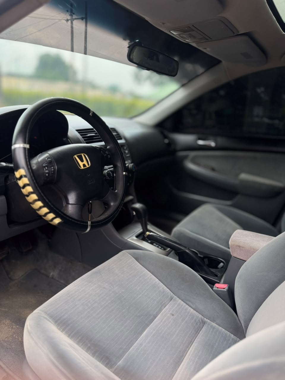 
								Grade one ☝️ Honda accord dc 2006 is available price 4.8 million full									
